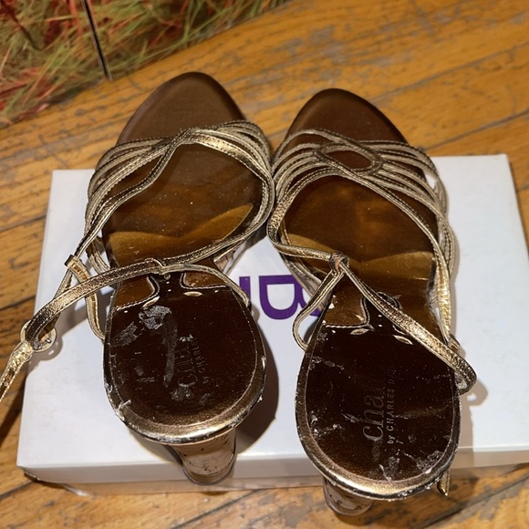 Preowned Charles David Bronze Wedges Size 8 - Picture 4 of 5